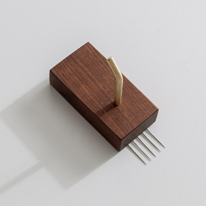 원목 황동 벽걸이 후크걸이 꼭꼬핀 피스 걸이, 1개, 월넛 꼭꼬핀고정 걸이