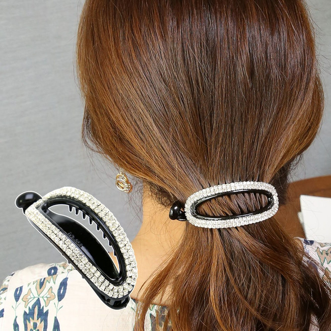 미다미 이자벨 큐빅홀 크로스 바나나 집게핀