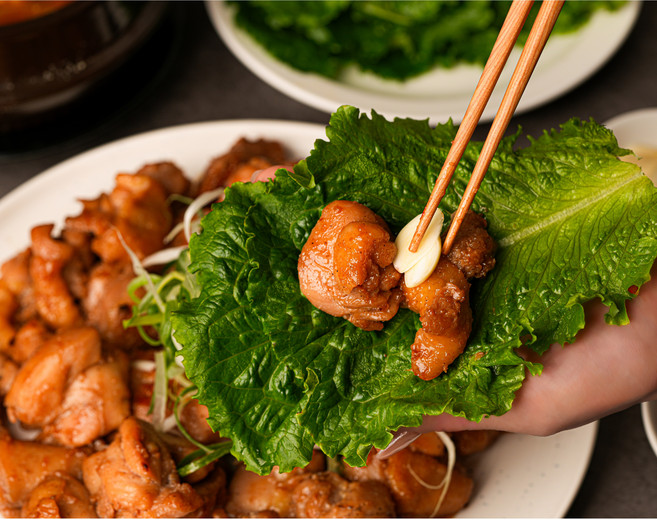 신선함이 가득 담긴 최고의 맛!! 큰집 간장맛 춘천식 닭갈비 1kg, 1개