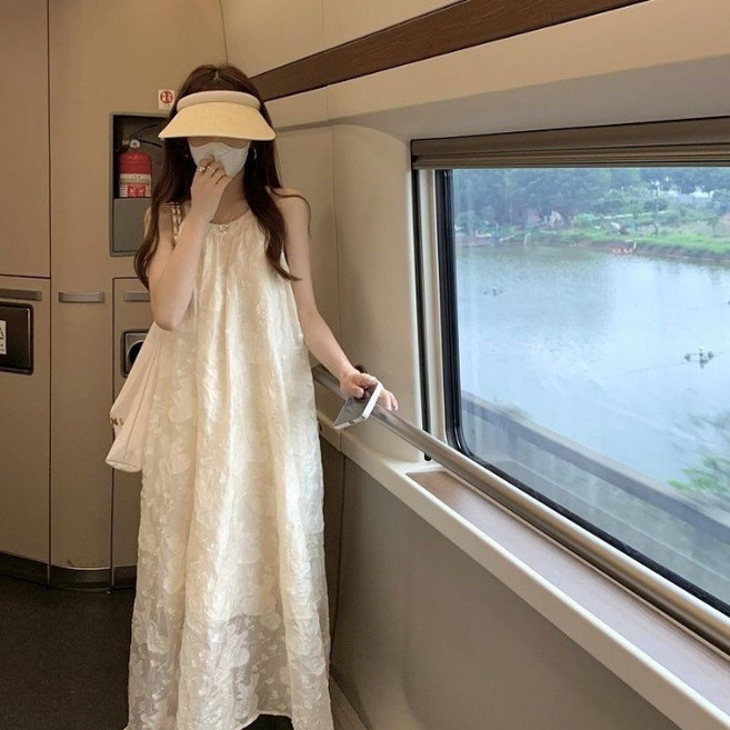 【高級感仙女】雪紡連衣裙 掛脖洋裝 露肩裙 度假裙 海邊穿搭 夏季洋裝 輕薄透氣 垂墜飄逸 修身顯瘦 甜美氣質 2026新款