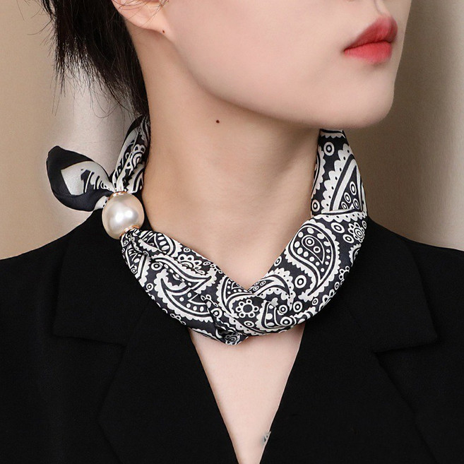 로튼 데일리룩 자석 버클 원터치 진주 실크 쁘띠 스카프