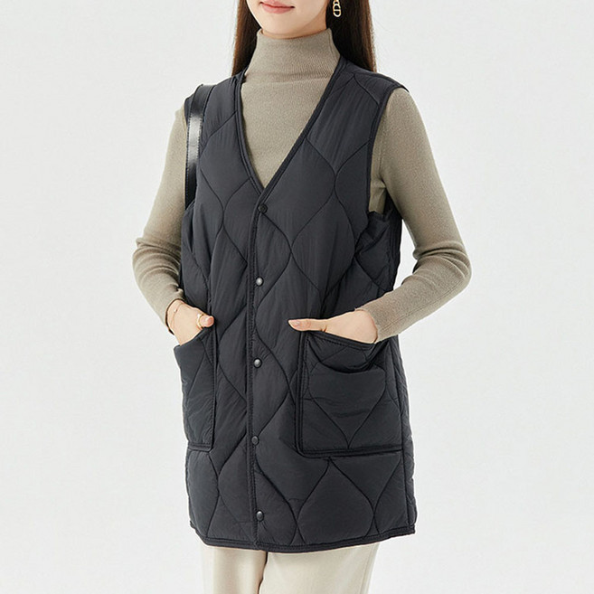 ROYALBELLE 여성 V넥 미디 기장 패딩 조끼 슬림핏 보온 베스트 V111353