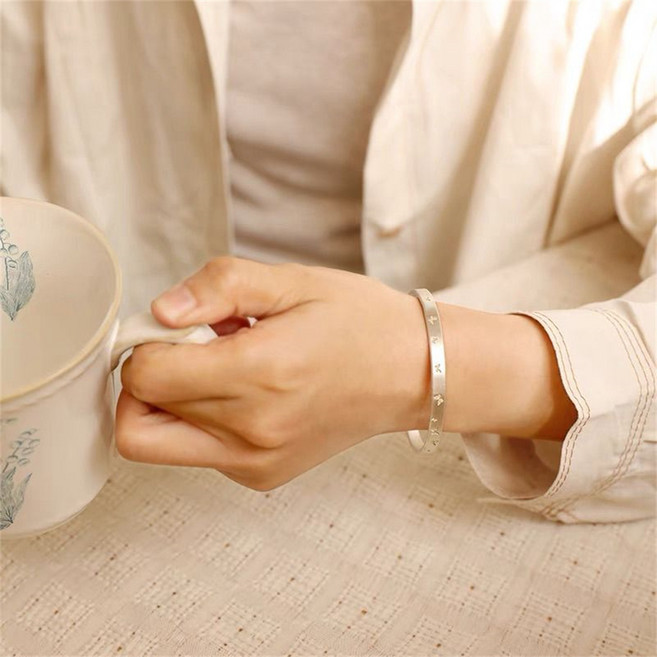 besteffie 여성 실버 팔찌 간단한 디자인 패션 주얼리 선물 뱅글팔찌 여성은팔찌 K89