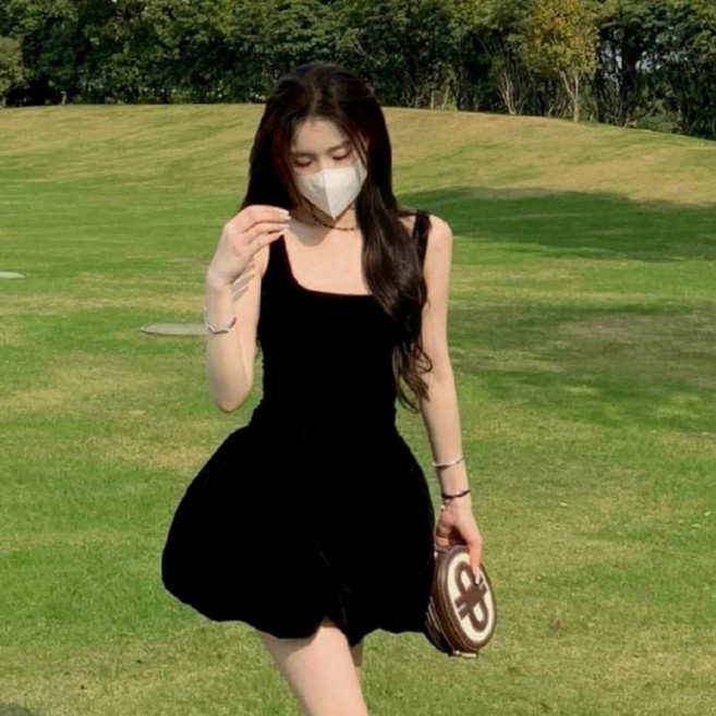小黑裙 短袖連衣裙 短袖洋裝 仙女裙 黑色洋装 法式洋装 晚禮服 赫本風連衣裙法式夏季吊帶短裙顯瘦收腰高級氣