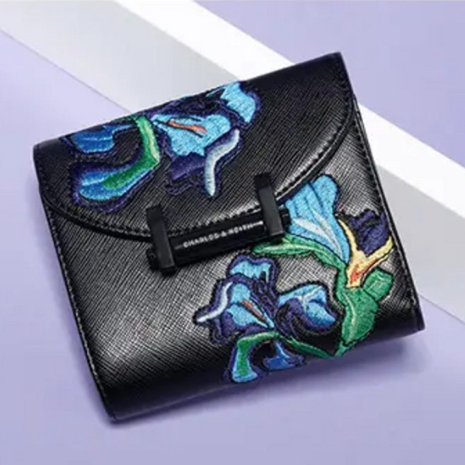 CHARLES & KEITH 刺繡短夾