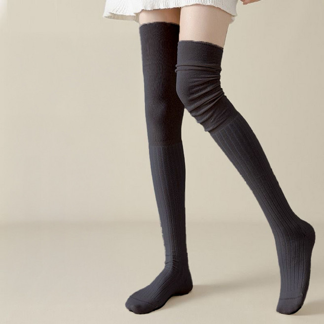 다리 길어 보이는 여성용 트렌디 루즈핏 오버니삭스