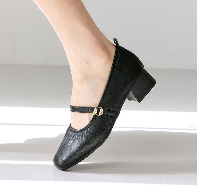 슈리오 여성 셔링스트랩 발편한 골드링 메리제인 단화 4cm