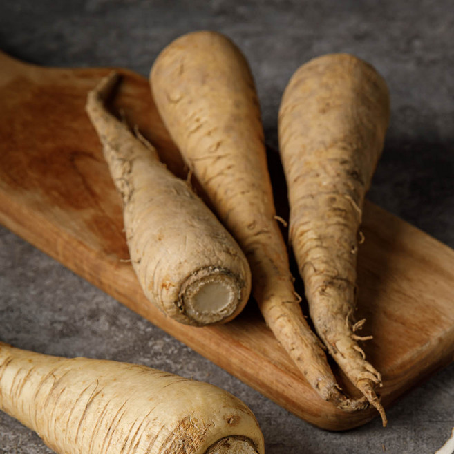 쁘띠엉클 유럽 설탕 당근 파스닙 손질 / 원물 / 고소칩 피로회복 비타민 미네랄 풍부 일반당근 비타민 B12 3.5배 높은 신비의 채소 면역력 강화, 손질 파스닙 500g, 1개