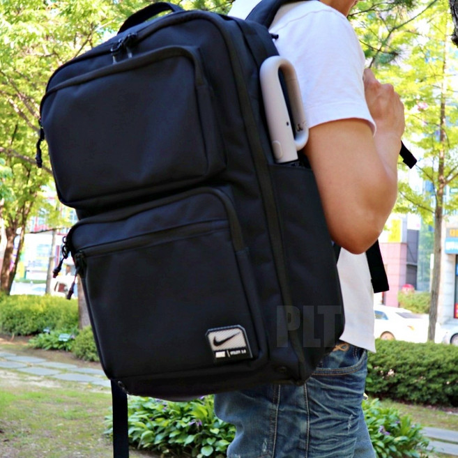 국내매장 정품 나이키 유틸리티 스피드 백팩(27L) 여행백 NUB0725 신학기 학생 직장인 노트북 가방 수납공간 스포츠 배낭