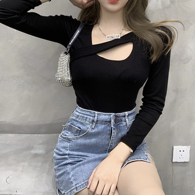 제이리스트 여성 섹시글램 유넥 크로스 스트랩 긴팔 티셔츠 데일리룩 데이트룩 PF-C108