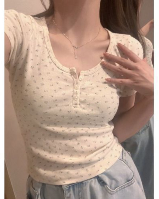 U領碎花短款上衣女夏季新款設計感百搭修身顯瘦t恤