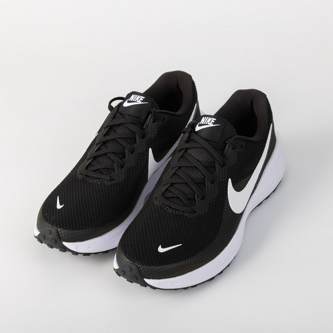 나이키 레볼루션 8 남성 경량 실내외겸용 운동화