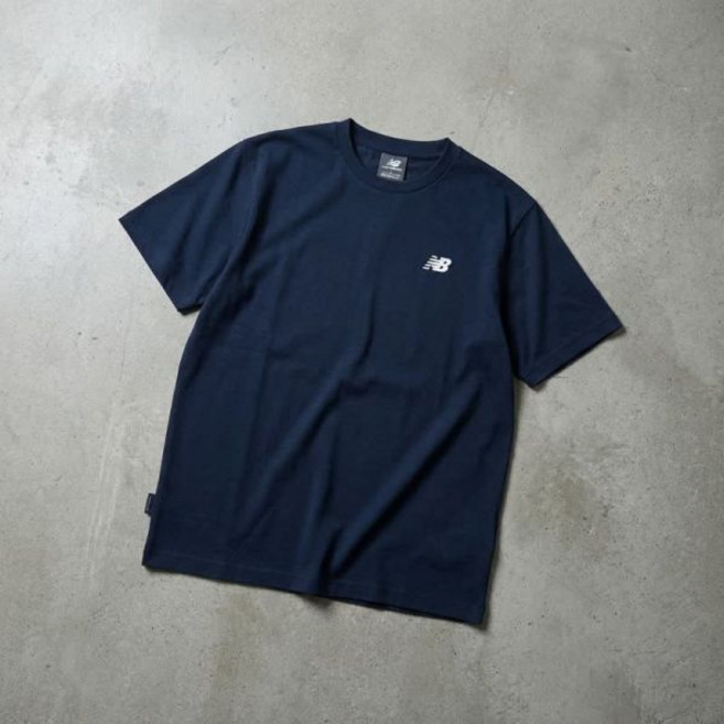 뉴발란스 남녀공용 프로즌 스몰 로고 티셔츠 - 59 Navy NBNEFB1503