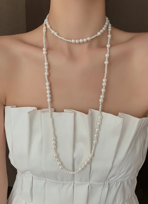 여성 진주목걸이