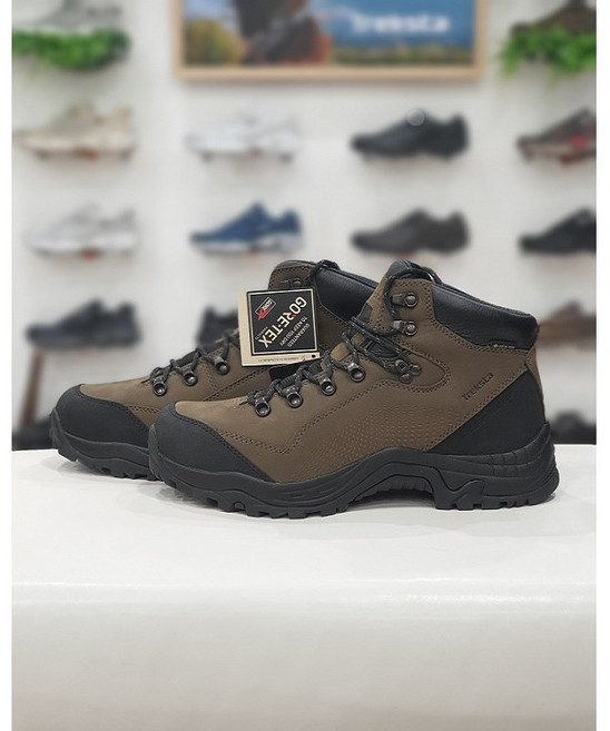 NC) *고어텍스* 트렉스타 네팔3 고어텍스 (2024년 신상) 대한민국 모든 산행에 적합한 사계절 착화 가능한 고어텍스 미드컷 등산화 (사은양말 증정)