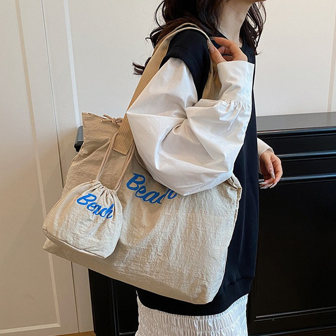 파우치 딸린 세트백 여성 여름 비치백 세트 가방 파우치 포함 데일리 숄더백 빅사이즈 에코백 여행가방 꾸안꾸룩 바캉스 필수템 모던 캐주얼 토트백 크로스백 여친선물 캠퍼스 봄 가을