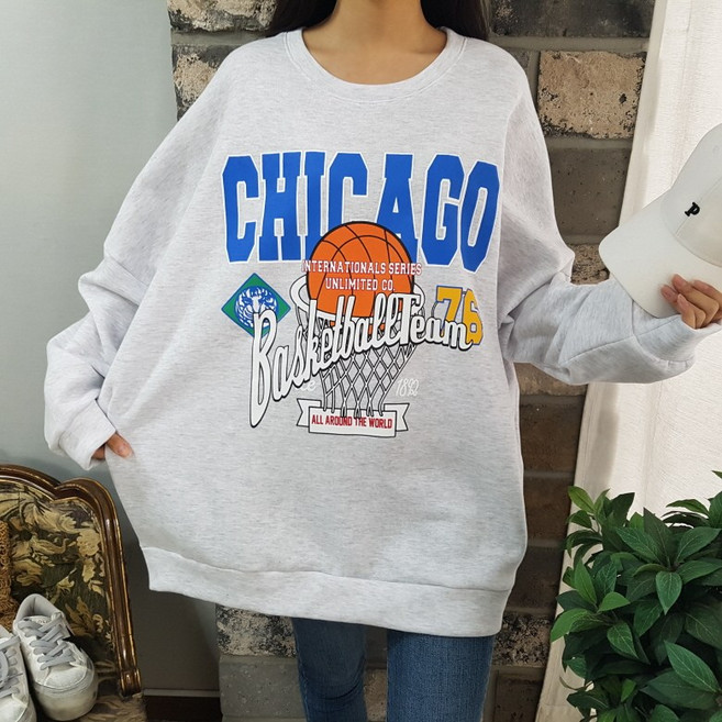 상상그이상 여성용 국내제작 간절기 시카고 불스 맨투맨 빅사이즈 홈웨어룩 힙가려주는 롱기장 임산부추천 하나만 입어도 포인트되는 레터링 티셔츠