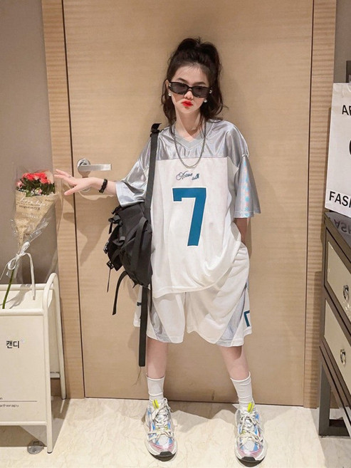 여자 스포츠웨어 트레이닝복 세트 반팔 속건성 원단 가을 운동복 바지 상하복 통기성 좋은 디자인