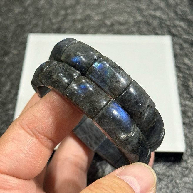 牛老爹 拉長石手排 12mm