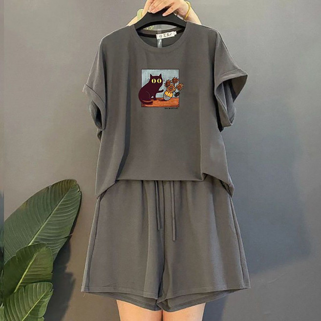 IWMAFT 여성 여름 라운드넥 반팔 티셔츠 반바지 세트 캐릭터 프린트 박시핏 홈웨어 캐주얼 세트업 KT642