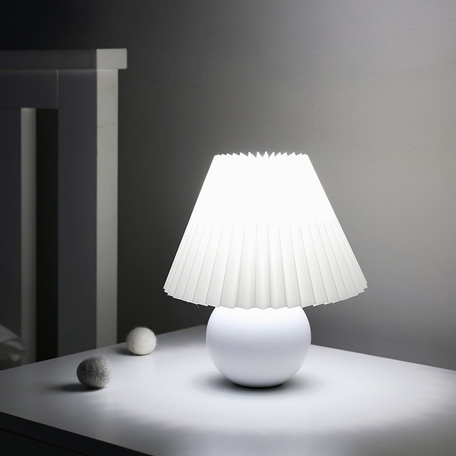 마켓비 비안트 단스탠드 E14 KS2304T 글로브형, 화이트