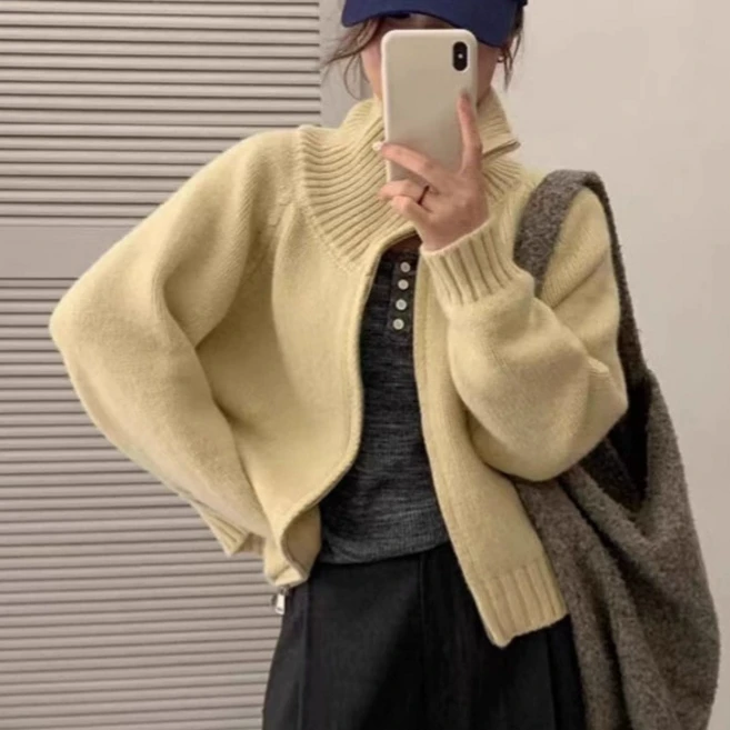 FINE ART 웜소프트 하이넥 니트 아우터 긴팔 집업 가디건 간절기