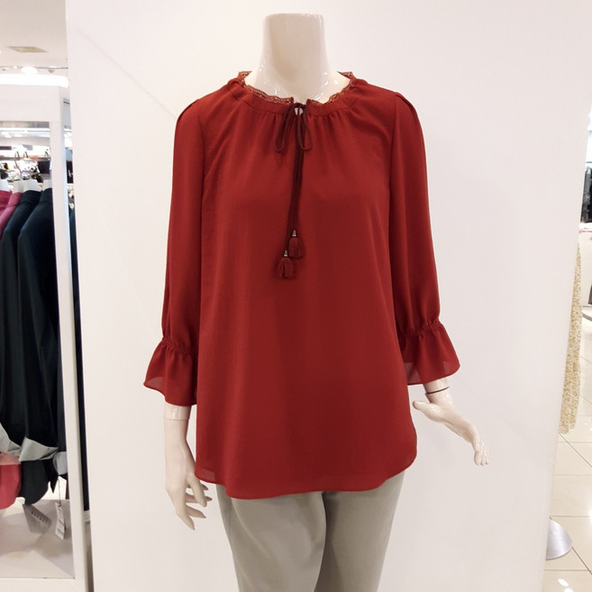 3층 안지크 간절기 라운드 테슬 블라우스 AD2 BL5250