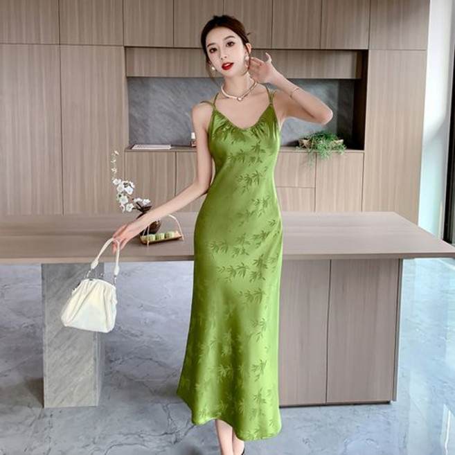 뉴욕멋쟁이 예시카 새틴 끈나시 롱원피스 섹시룩 슬립원피스