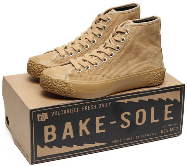 국내 자체생산 베이크솔 빵처럼 구워 만든 레몬 파이 결을 담아낸 발목 피칸파이하이 스니커즈