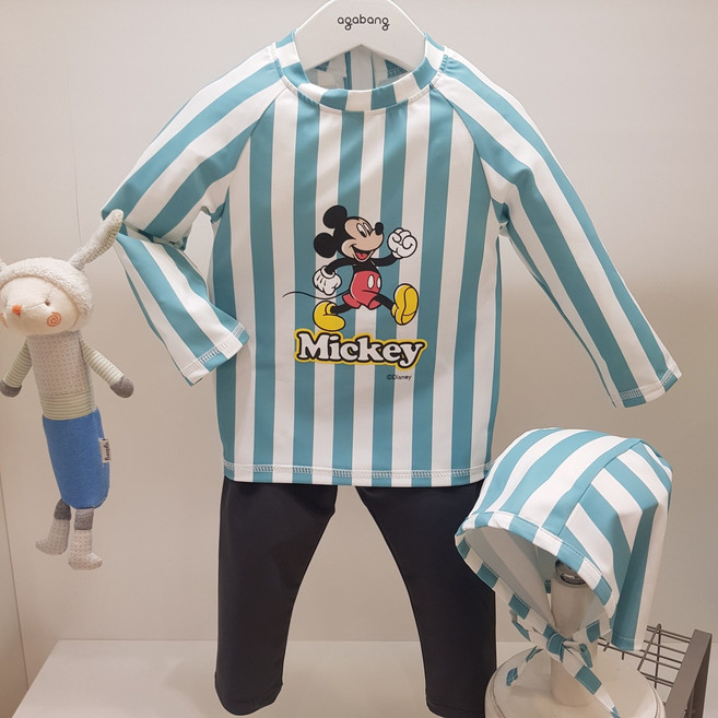 아가방 25 여름 베이비페어 디즈니베이비 미키 유아 래쉬가드 수영복 상하세트 수영모자도 방수파우치도 같이 유아 수영복! 여행갈때도 어린이집에서도 꼭 필요한 래쉬가드