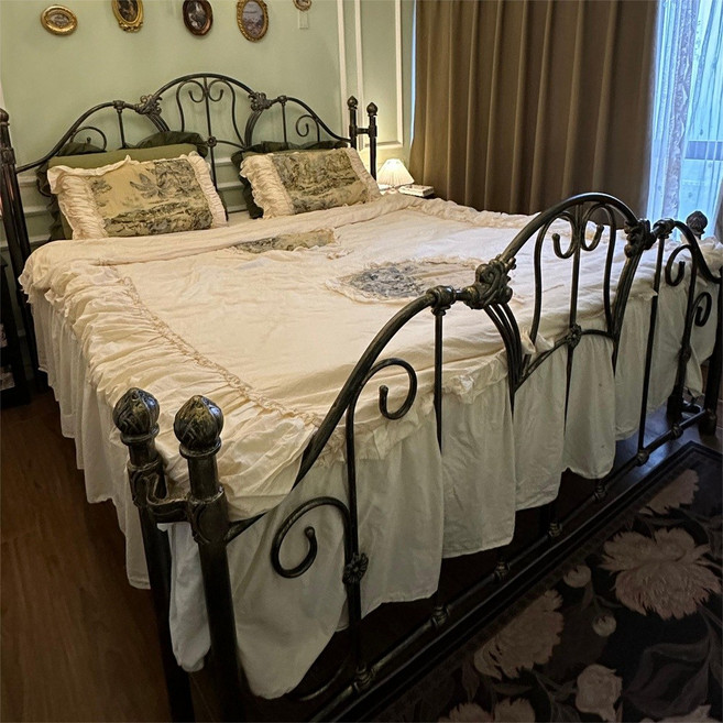 라지킹 철제 프레임 슈퍼싱글 빈티지 엔틱 침대프레임 북유럽, 블랙