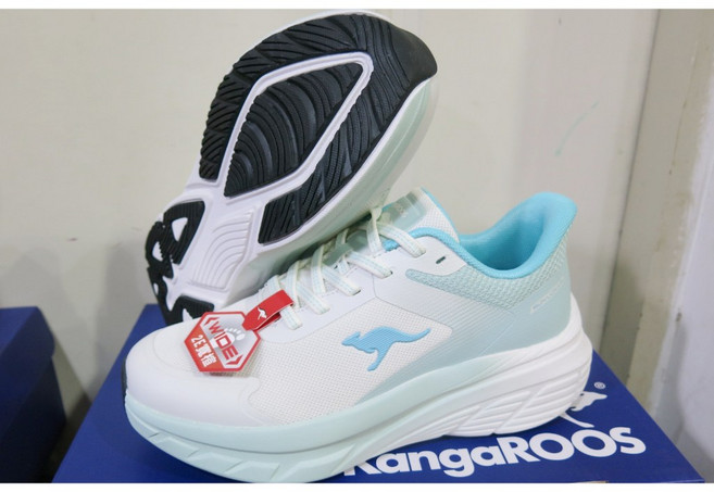 袋鼠 KangaROOS RUNLUNAR2 輕量運動鞋
