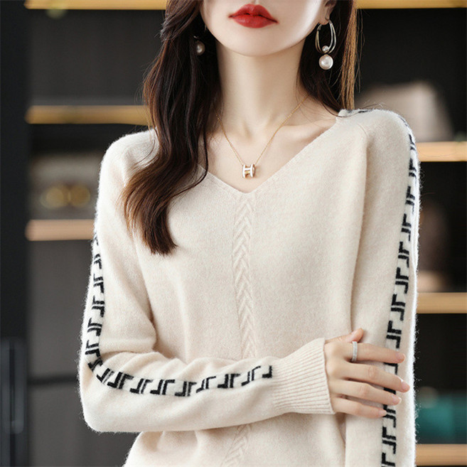 스타일럭 소매 패턴 브이넥 니트 티셔츠 44-77 봄 가을 겨울 간절기 부드러운 비스코스