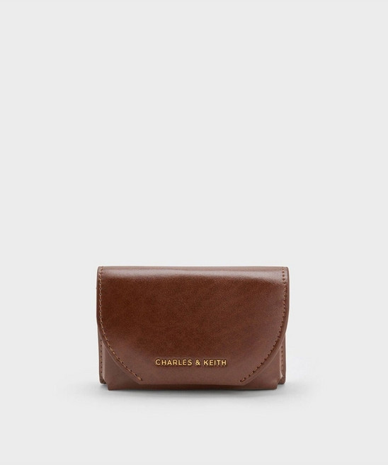 JAPAN CHARLES & KEITH찰스앤키스 에놀라 반지갑 플랩 Enola