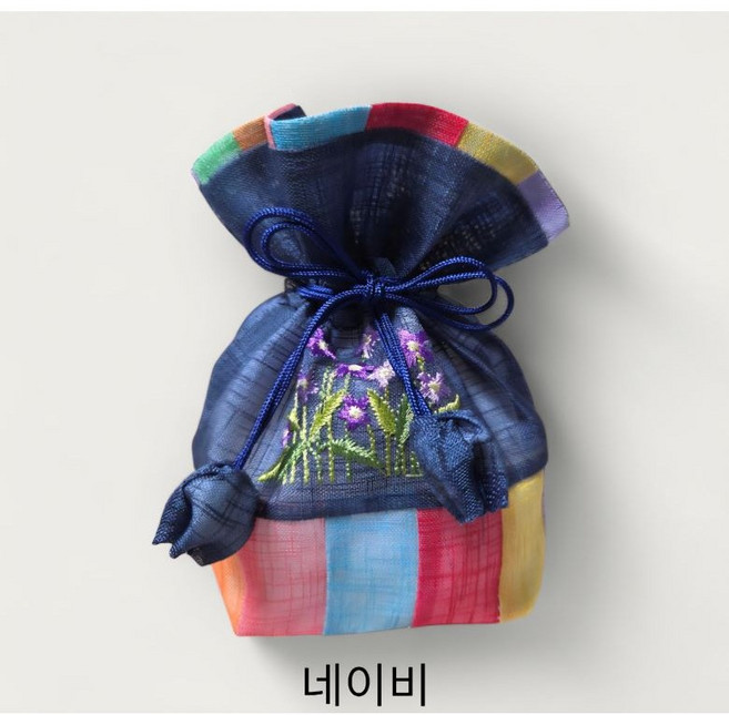 명절준비 고퀄리티 자수 용돈주머니 색동복조리 아이한복코디템 들고있으면 돈넣어주는 초귀염 용돈주머니 8x12cm