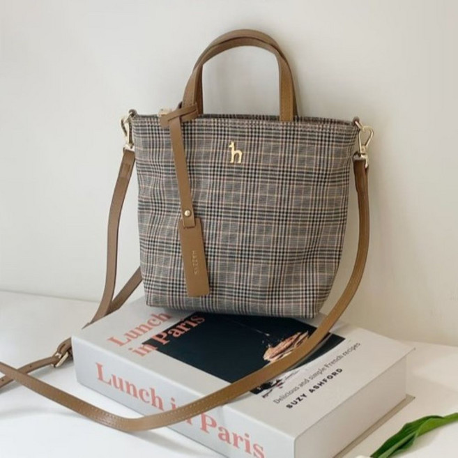 [헤지스][선물추천]브라운 체크 나일론 토트 겸 크로스백