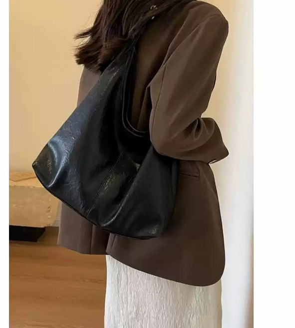 ZARA자라 여성 가죽 크로스 숄더백 대용량 쇼퍼 토트백 심플 보부상 가방 데일리 크로와상