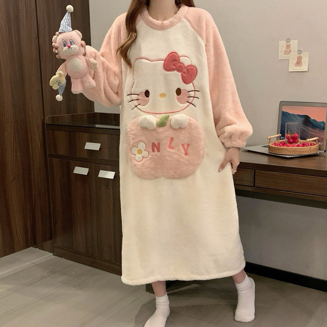FATTYS 헬로키티 극세사 홈웨어 원피스 잠옷 수면 파자마
