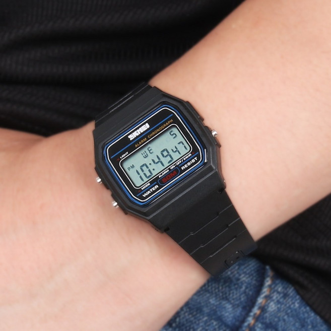 에이치앤드 심플 디지털 스포츠 손목 시계