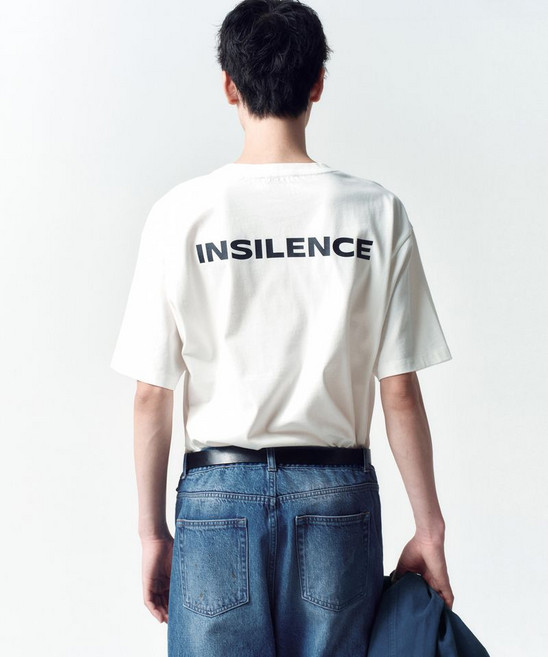 인사일런스 INSILENCE 백프린트 로고 티셔츠 WHITE
