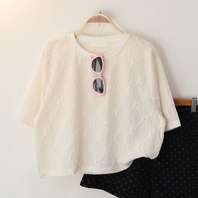 스카이코코 여성 반팔 티셔츠 여름 휴가룩 펀칭 레이스 크롭티