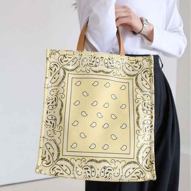 졸리팜므 더엘라 반다나 페이즐리 스퀘어백