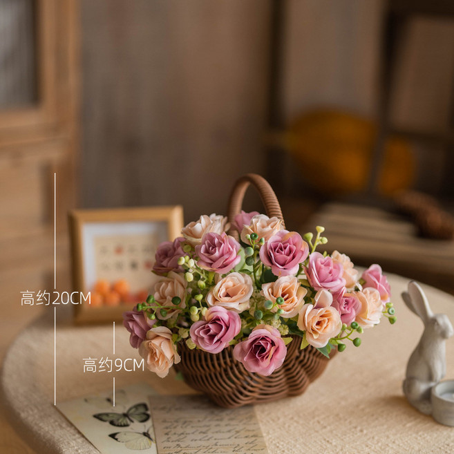 手工草編花籃 田園風客廳裝飾擺件插花籃, 1件, 2束芊朵春玫瑰混色和20CM 手提深棕橢圓花籃:1