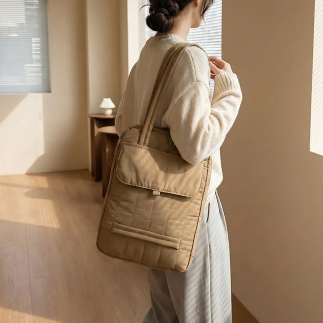 살랑소담점 생활방수 노트북 파우치 가방 크로스백 15인치 경량 수납 심플 디자인 남녀공용 3컬러, 샌드베이지