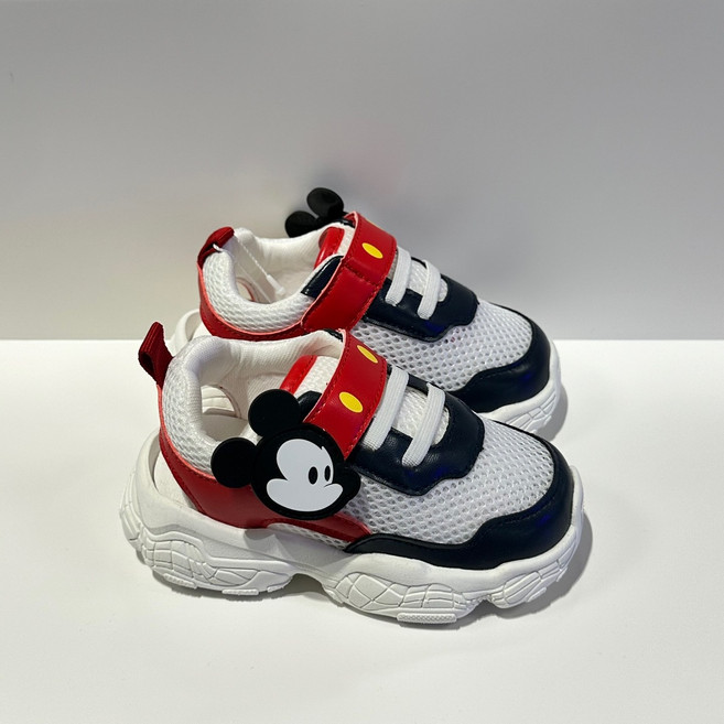 디즈니베이비 야탑NC점 *디즈니 봄 신상* 인기인 미키운동화가 여름용으로~~ 시원한 [메쉬] 소재로 뒷면은 샌들 ST로 포인트! 발등 통통 발볼 넓넓 아가들 모두 충분해요~~