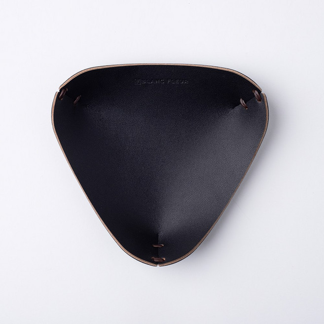블랑플뢰르 소가죽 삼각 인테리어 트레이 가죽 소품 정리함, 블랙