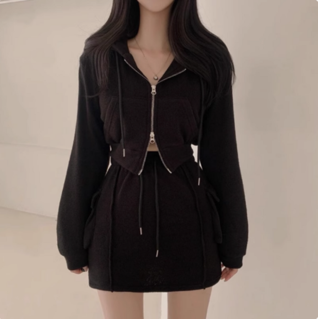 더블 지퍼 크롭 후드 집업 + 더블 포켓 미니 스커트 투피스 세트