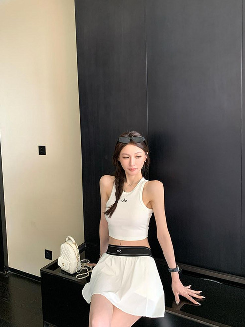 알로 요가복 ALO 상의 나시 운동복 아스파이어 탱크탑