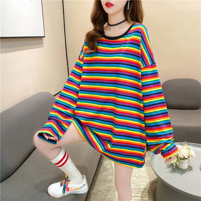 여성용 가을 루즈핏 레인보우 스트라이프 긴팔 티셔츠 women's long-sleeved T-shirt 하늘비즈 A31 T667L373