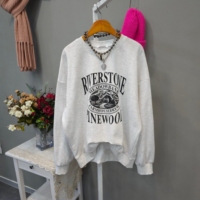 핀우더 키치키치 여유핏 봄 맨투맨